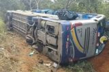 Ônibus que seguia para Pernambuco tomba em Minas Gerais e deixa dois mortos