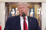 Trump reafirma que conversas com Irã continuam no fim de semana e que confia nos iranianos