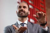 Eduardo Bolsonaro reage à “expulsão” de delegado da PF dos EUA