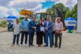 Prefeitura de Sento-Sé conquista retroescavadeira e grande kit de corte costura para gerar obras, emprego e autonomia