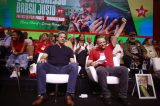 PT aprova manifesto com acenos ao centro e que poupa sistema financeiro