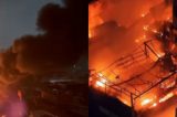 Incêndio de grandes proporções atinge prédios no Centro Histórico do Recife