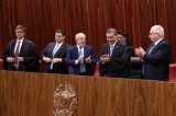 Ao lado de Lula e autoridades no TSE, Alcolumbre decide não aplaudir Messias