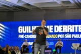 “Não abaixem a cabeça”, diz Flávio a aliados após áudio vazado com Vorcaro