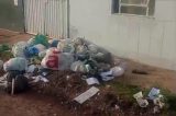 Vai fazer uma semana que o carro do lixo não faz coleta na Rua Santa Sofia, Park Centenário; morador pede providências; vídeo