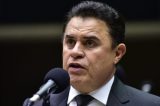 Deputado paga R$ 203 mil da cota parlamentar aos sobrinhos para alugar SUV de luxo