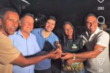 Deputado Jordávio Ramos entrega trator na comunidade de Pedra Grande, em Uauá Deputado Jordávio Ramos entrega trator na comunidade de Pedra Grande, em Uauá