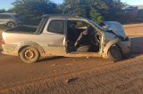 Caminhonete conduzida por idoso sem habilitação bate em carro na BR-316, em Araripina; duas pessoas ficaram feridas