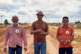 Ao lado de Salvador Lopes e Januário Brandão, Juvenilson Passos visita obra de pavimentação na BA-210; vídeo