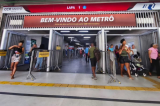 Adolescente de 15 anos denuncia estupro coletivo no metrô após sair da escola