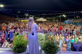 Fé, devoção e muito louvor com Adriana Arydes marcaram o encerramento da Festa de Nossa Senhora Auxiliadora em Lagoa Grande
