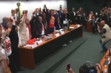 Confira quais deputados votaram contra o fim da escala 6×1 na Câmara