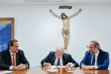 Lula assina MP com subsídio de até R$ 0,89 no litro da gasolina