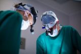 Cirurgia no cérebro com paciente acordado é realizada no Hospital de Câncer de Pernambuco Cirurgia no cérebro com paciente acordado é realizada no Hospital de Câncer de Pernambuco