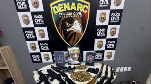 Fuzil e submetralhadora enterrados: como a polícia desarticulou o arsenal dos ‘Irmãos Metralha’ no Recife