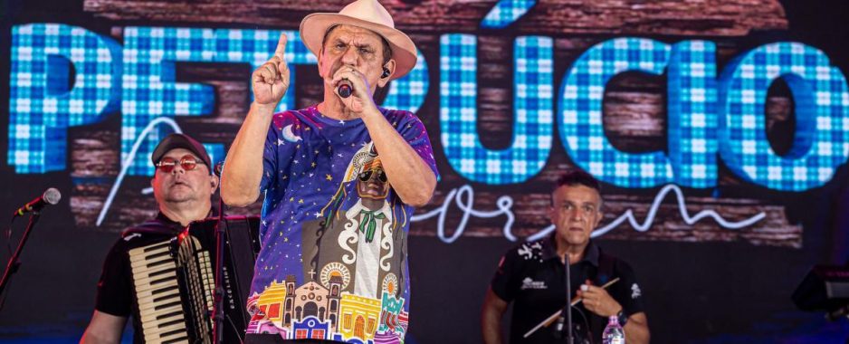 Petrúcio Amorim desabafa durante show em Caruaru: “Estou triste. Não era para estar aqui”