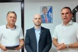 Marcos Lobo e Moises Ribeiro protocolam projeto na SEINFRA de pavimentação asfáltica da BA-120; vídeo