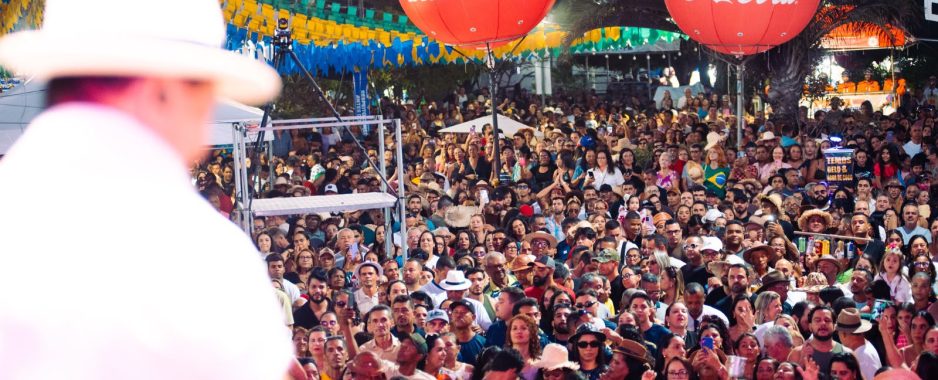 São João de Senhor do Bonfim realiza mais um dia de explosão cultural com shows de Alcymar Monteiro, Zé Neto & Cristiano e Limão com Mel