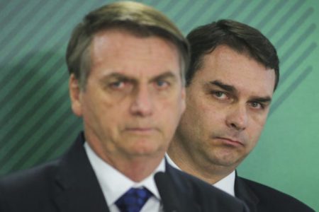 Quero meu pai! Flávio Bolsonaro visita Jair após vídeo de Michelle