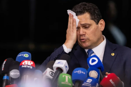 Alcolumbre teria recebido R$ 155 milhões de Vorcaro, diz revista
