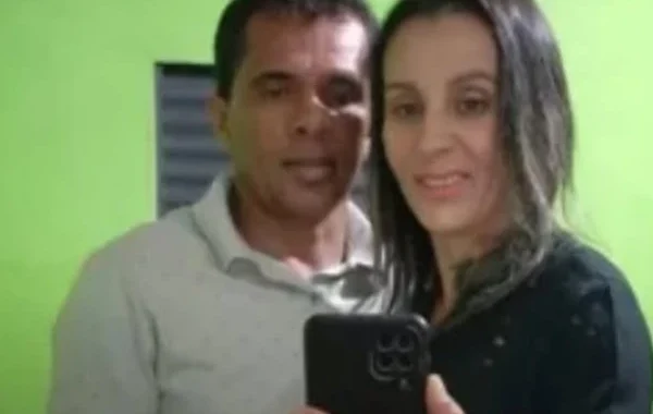 Mulher é morta a tiros dentro de ônibus pelo ex na Bahia um mês após terminar relacionamento