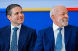 Lula se reúne com Hugo e entrega projeto que amplia benefícios para MEIs Lula se reúne com Hugo e entrega projeto que amplia benefícios para MEIs