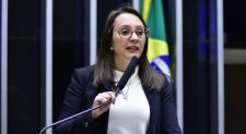 Senado aprova projeto que inclui Política e Cidadania na educação básica
