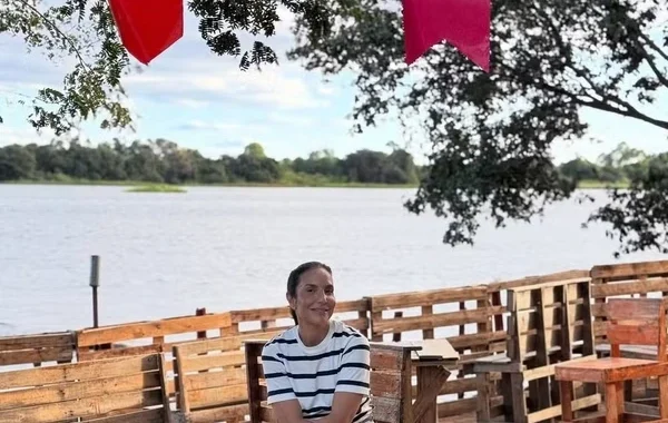 Como será a mansão de Ivete Sangalo à beira do rio em Juazeiro