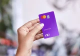 Fundadora do Nubank comenta erro que assustou clientes: ‘Bizarro’