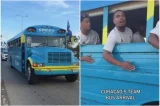 Menor país da história a disputar uma Copa do Mundo surpreende ao chegar em ônibus sem janelas