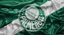 Craque do Palmeiras é suspenso pelo STJD por gesto obsceno em partida do Brasileirão