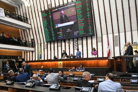 Bahia paga R$10,2 milhões por emenda para deputado estadual