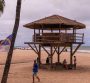Postos de salva-vidas estão em situação de abandono na orla de Boa Viagem, no Recife
