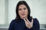 ‘A pátria dos Bolsonaro não é a brasileira, é a pátria estrangeira’, diz Simone Tebet