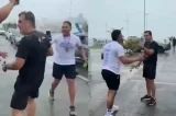 Vídeo: Torcedor do Bahia joga cerveja em Fábio Mota após título do Vitória na Copa do Nordeste