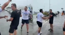 Vídeo: Torcedor do Bahia joga cerveja em Fábio Mota após título do Vitória na Copa do Nordeste Vídeo: Torcedor do Bahia joga cerveja em Fábio Mota após título do Vitória na Copa do Nordeste