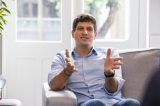 “Sou atacado de manhã, tarde e noite por uma verdadeira milícia digital”, afirmou João Campos    