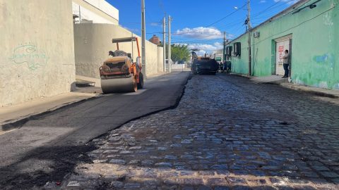 PROJUA NAS OBRAS: Pavimentação na área central completa 100% das vias asfaltadas no Centro de Juazeiro