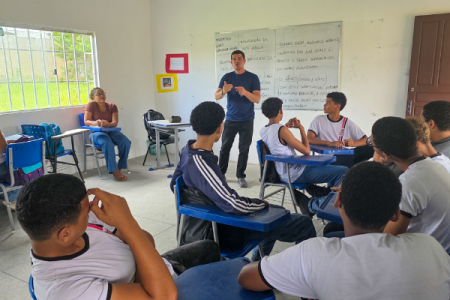 Estudo revela que 37,3% dos jovens abandonam a escola antes de concluir a educação básica