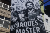 Após vaias, Jaques Wagner é alvo de protestos no 2 de Julho
