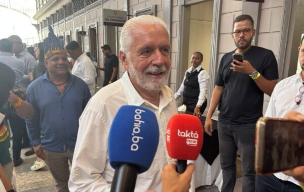 Wagner ironiza críticas à Ponte Salvador-Itaparica: ‘Isso é desespero’
