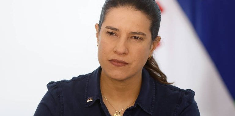 Em crise, Raquel corta 52% em programa social