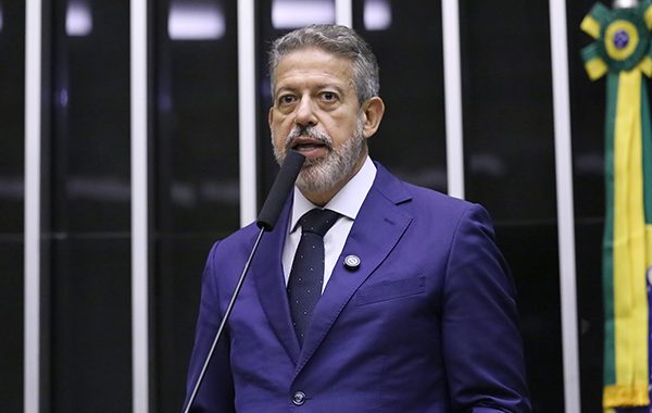 Ação no STF amplia desgaste e coloca aliança entre Arthur Lira e JHC em risco Ação no STF amplia desgaste e coloca aliança entre Arthur Lira e JHC em risco