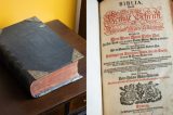 A Bíblia de 1747: conheça a relíquia alemã preservada no sul do Brasil