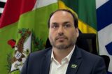 Carlos Bolsonaro diz que ‘militarização’ foi um dos maiores erros do governo do pai Carlos Bolsonaro diz que ‘militarização’ foi um dos maiores erros do governo do pai