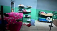 Operação retira 39 pessoas de clínica investigada por tortura na RMS Operação retira 39 pessoas de clínica investigada por tortura na RMS