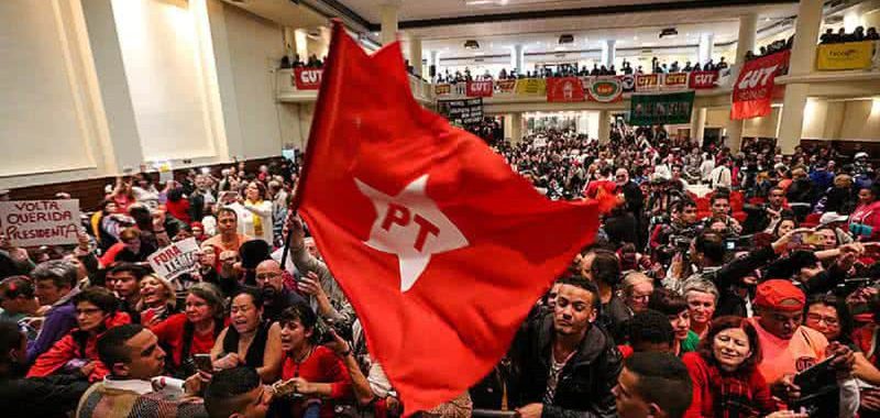 Ex-aliado de Bolsonaro é confirmado como suplente de senador do PT Ex-aliado de Bolsonaro é confirmado como suplente de senador do PT