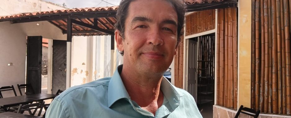 Canudos: Ex-prefeito Geo prestigia entrega de obras em Uauá e alerta eleitor para votar em quem trabalha pelo município