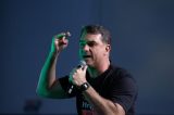 Flávio Bolsonaro prepara sexta viagem aos EUA enquanto deixa dez estados brasileiros fora do roteiro da pré-campanha