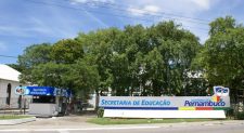 Motoristas e engenheiros terceirizados da Secretaria de Educação denunciam atraso no pagamento de retroativos e diárias